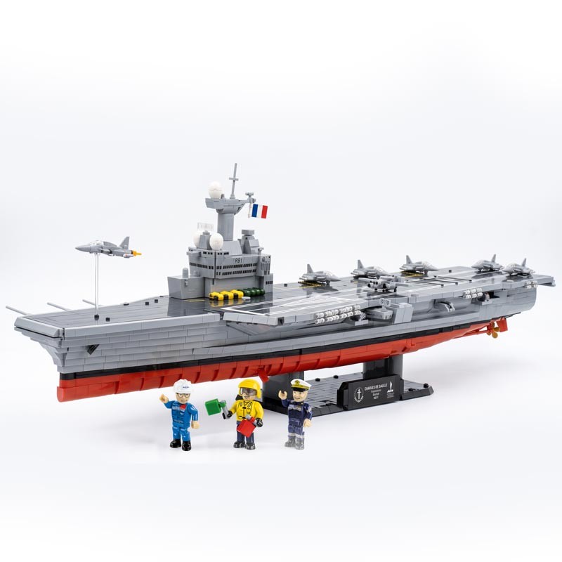 Maquette Porte-Avions Charle de Gaulle